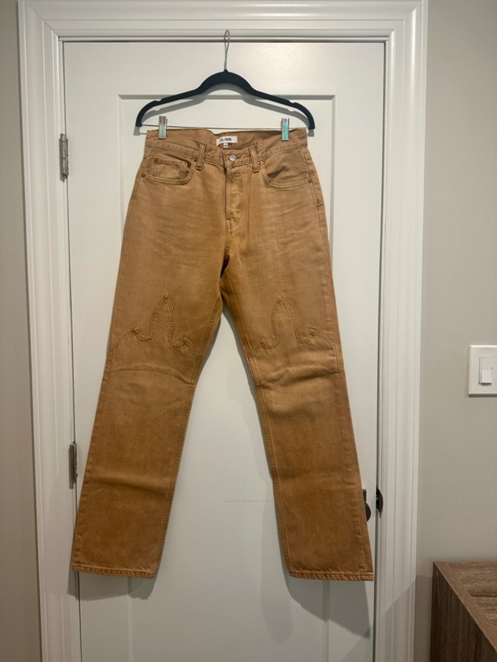 RE/DONE Easy Straight Jeans in Western Desert Sand - Picture 2 of 7